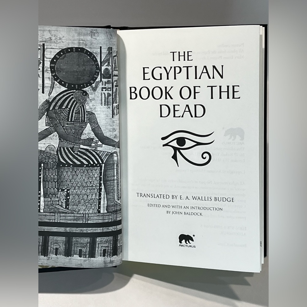 The Egyptian Book of the Dead Gilded Collector’s Pocket Edition - Picture 4 of 8
